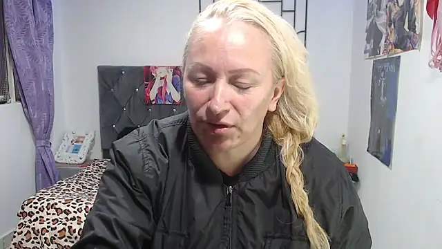 emperabigbootybigass online show from July 16, 2026, 12:35 pm