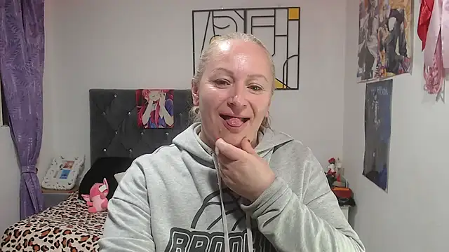 emperabigbootybigass online show from July 23, 2026, 12:35 pm