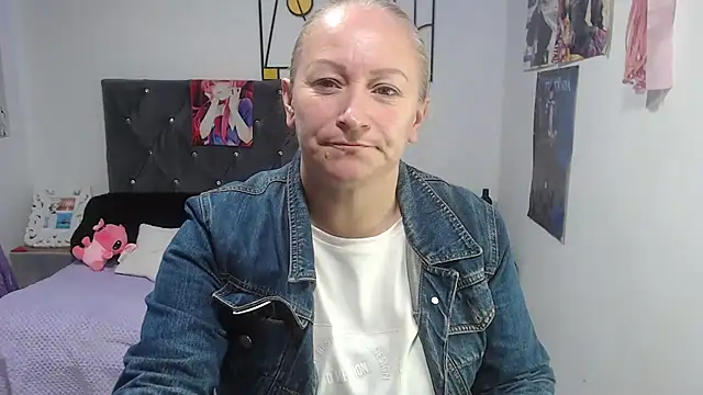emperabigbootybigass online show from June 26, 2026, 12:22 pm