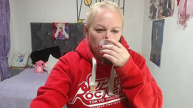 emperabigbootybigass online show from July 15, 2026, 12:23 pm