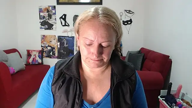 emperabigbootybigass online show from October 8, 2025, 12:17 pm