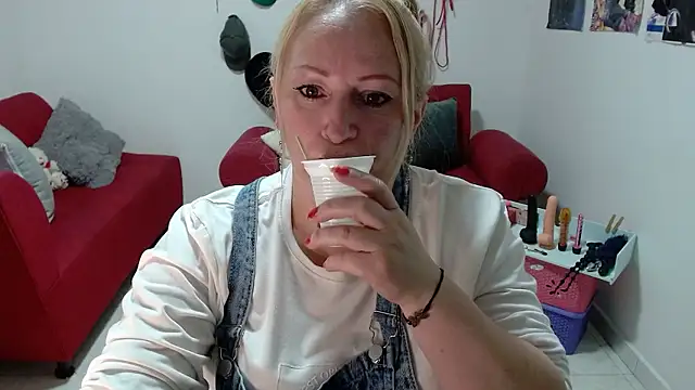 emperabigbootybigass online show from January 15, 2026, 6:11 pm