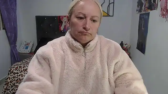 emperabigbootybigass online show from July 27, 2026, 12:34 pm