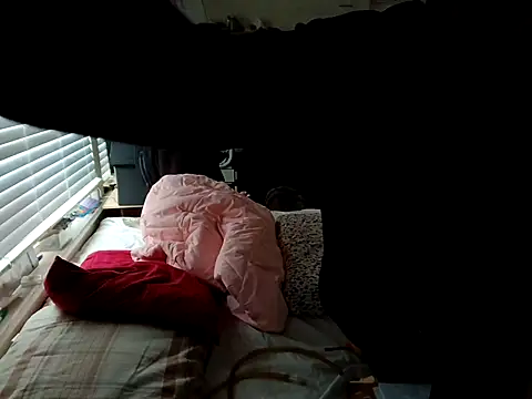 DevinToore online show from October 20, 2025, 8:42 pm