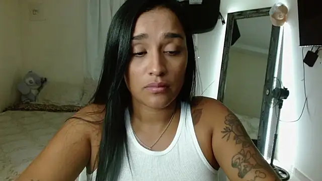 KatalinnaBrown online show from October 5, 2025, 12:12 am