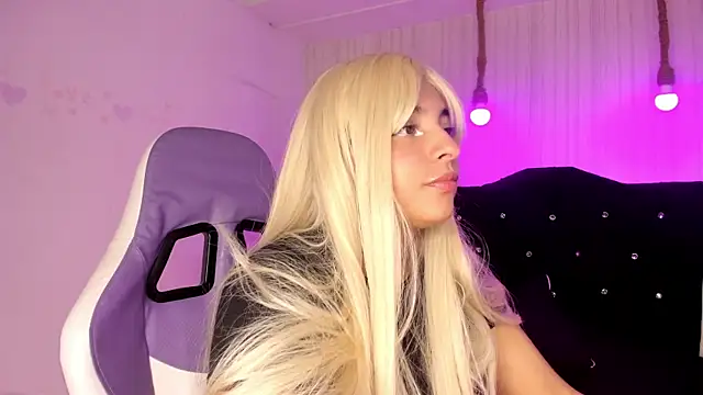 miku katsuragi online show from October 1, 2025, 1:33 am