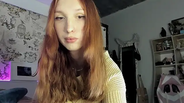 LisaIcon online show from December 30, 2024, 3:02 pm