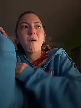 Snapshot of emilycoco chatting on March 28, 2026, 5:30 am emilycoco online show from March 28, 2026, 5:30 am