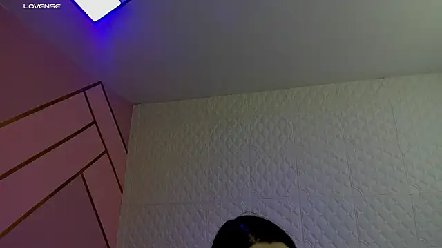 Violetaa diazz online show from October 29, 2025, 9:14 pm