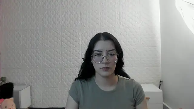 Violetaa diazz online show from June 26, 2026, 8:47 pm