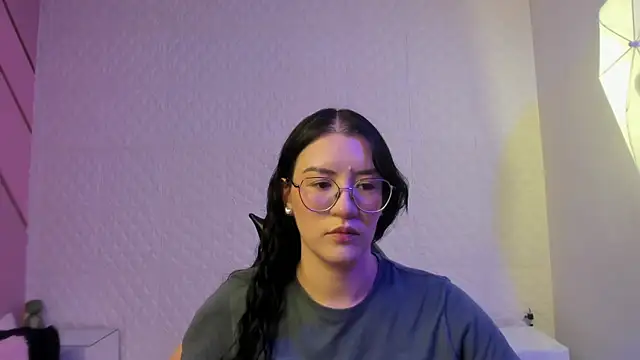 Violetaa diazz online show from July 15, 2026, 8:49 pm