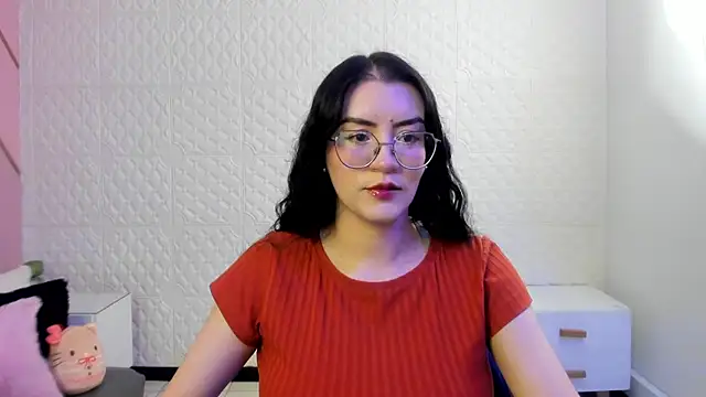 Violetaa diazz online show from June 16, 2026, 9:15 pm