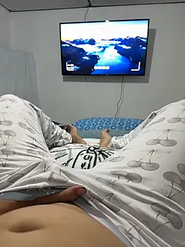 ANYLU19 online show from April 25, 2026, 4:04 am