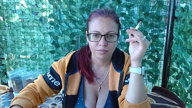 LadyHellene online show from June 3, 2026, 5:41 am