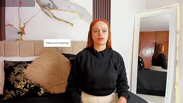 Snapshot of cristalwalker__ chatting on June 15, 2026, 11:21 am cristalwalker online show from June 15, 2026, 11:21 am