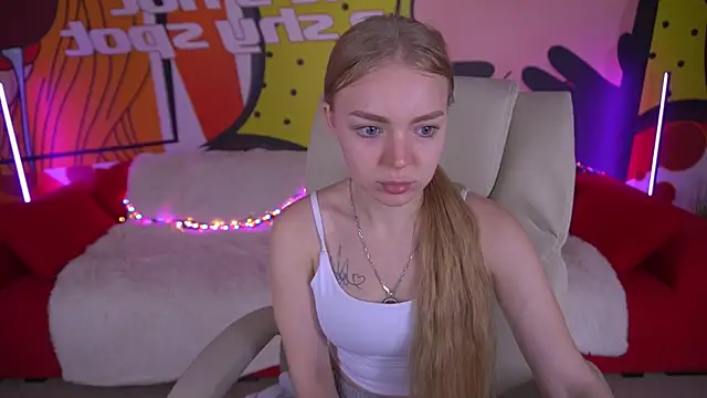 EmilySunshineS online show from October 6, 2025, 8:59 am