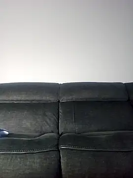 FragrantWind5 online show from November 30, 2025, 1:45 pm