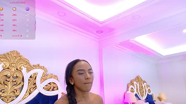 Snapshot of AshleyFerri chatting on February 18, 2026, 12:01 pm AshleyFerri online show from February 18, 2026, 12:01 pm