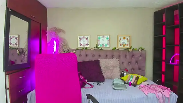  Pamela ebony online show from December 2, 2025, 1:02 pm