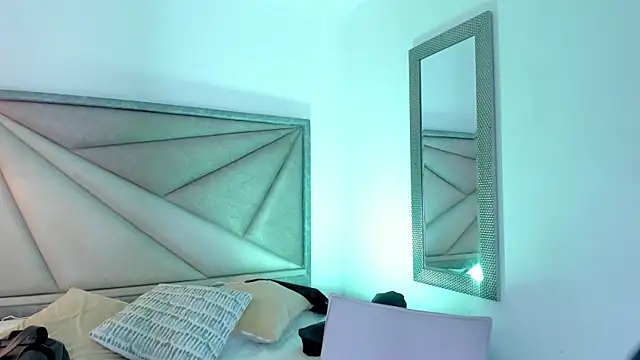 GiaFu online show from October 9, 2025, 6:08 pm