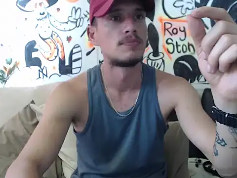 roystonee01 online show from September 25, 2025, 5:08 pm