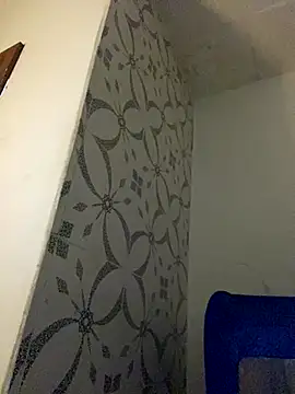 Carolinen online show from November 4, 2025, 7:28 pm