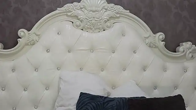 Hajar Kar online show from June 4, 2026, 5:23 am