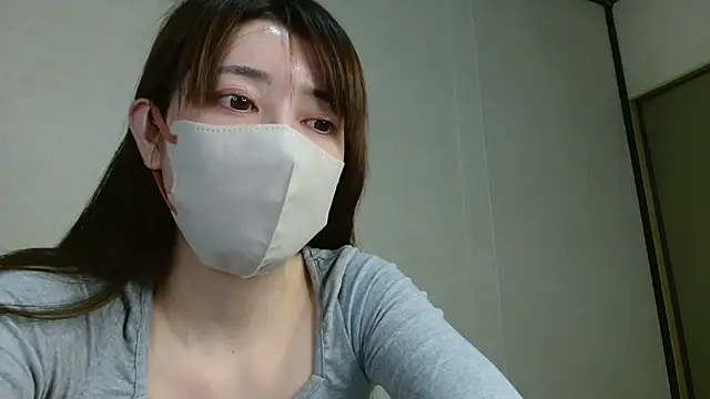 -Mami-xo online show from January 1, 2025, 2:42 pm