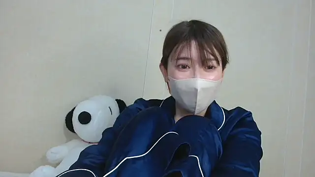 -Mami-xo online show from January 5, 2025, 1:47 pm