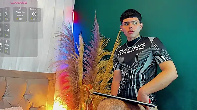 Nathaniel Park online show from October 14, 2025, 5:08 am