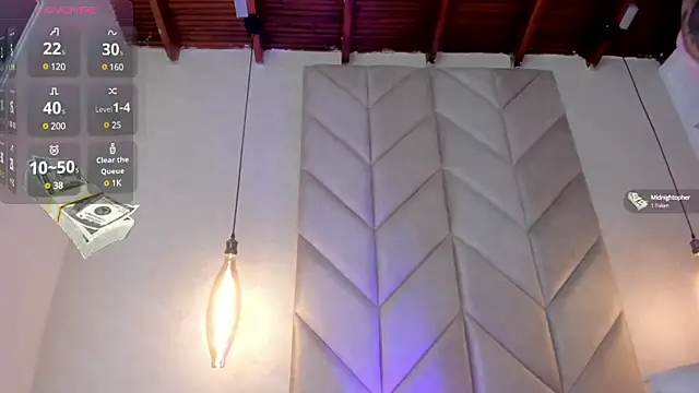 Mollymoon1 online show from March 21, 2025, 11:23 pm