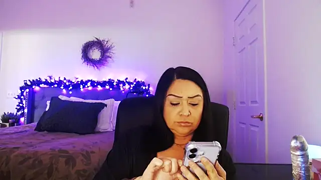 AlyssiaAmoreXO online show from February 25, 2026, 7:14 pm