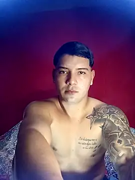 Snapshot of paul_luis chatting on October 25, 2025, 12:54 am paul luis online show from October 25, 2025, 12:54 am