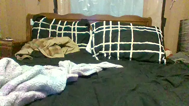 TheGoldenLotus online show from June 3, 2026, 12:22 am