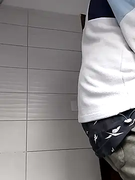 Dikkiduohottt online show from March 17, 2026, 3:59 pm