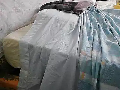 VeneRed online show from June 26, 2026, 2:23 pm