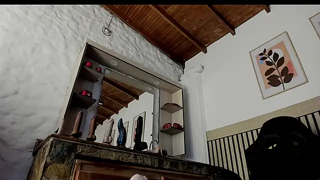 Snapshot of madame_ibby chatting on June 14, 2026, 12:39 pm madame ibby online show from June 14, 2026, 12:39 pm