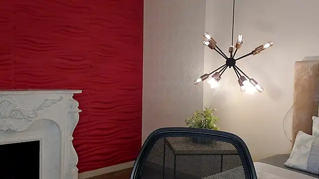 Snapshot of Alisha-Bond chatting on December 18, 2025, 7:07 pm Alisha-Bond online show from December 18, 2025, 7:07 pm