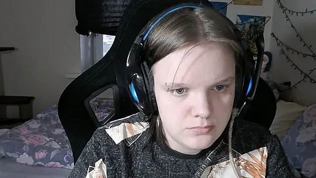 DivaMarisa online show from March 16, 2025, 12:22 pm