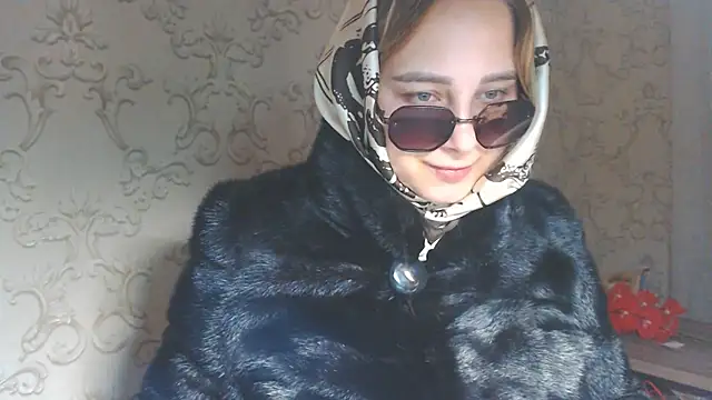 DolphinDreams online show from July 15, 2026, 1:34 am