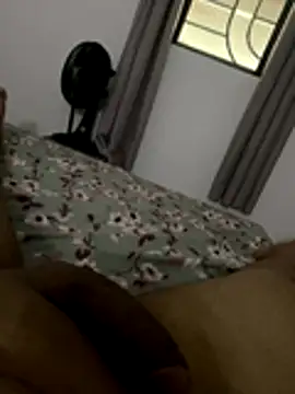 Snapshot of Fenix1002 chatting on October 20, 2025, 7:14 pm Fenix1002 online show from October 20, 2025, 7:14 pm