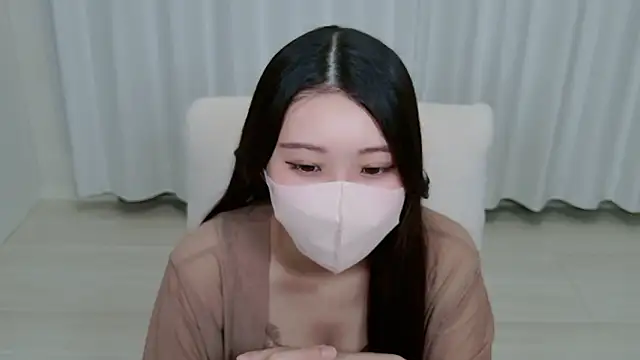 yuki room online show from September 13, 2025, 1:22 pm