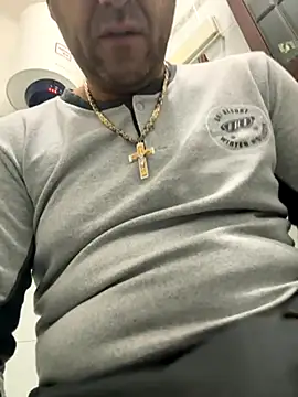 Lecatore80 online show from November 20, 2025, 7:14 pm