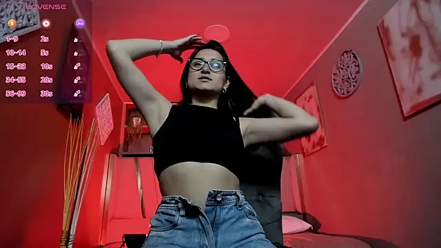 Lucy Williiams online show from September 24, 2025, 1:06 pm