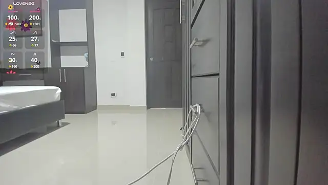 valeria hurtado online show from February 28, 2025, 3:15 am