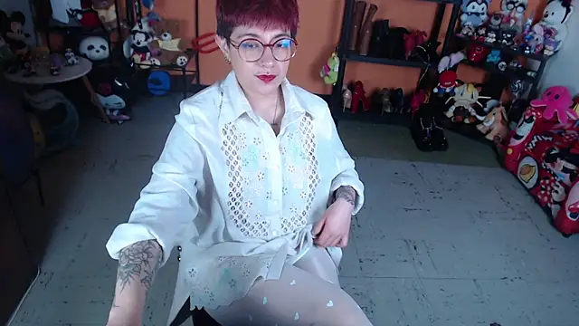 MissMiia2 online show from June 18, 2026, 10:20 am