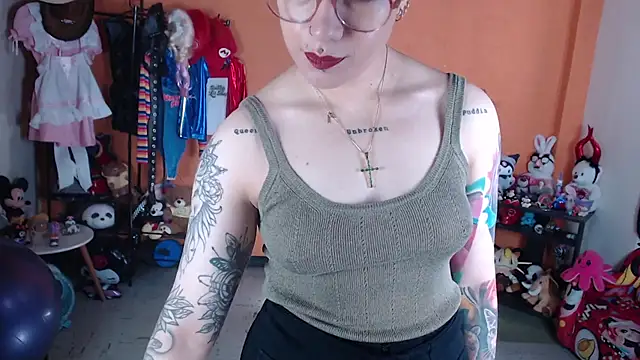 MissMiia2 online show from July 27, 2026, 2:02 pm