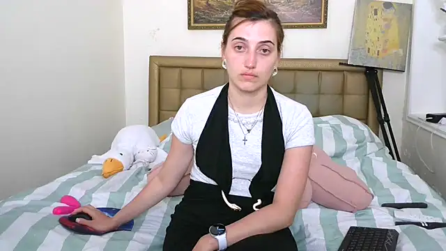 Iren online show from June 19, 2026, 3:51 pm