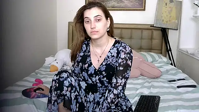 Snapshot of Iren chatting on June 24, 2026, 3:43 pm Iren online show from June 24, 2026, 3:43 pm
