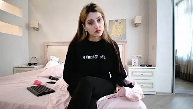 Iren online show from November 19, 2025, 7:41 am